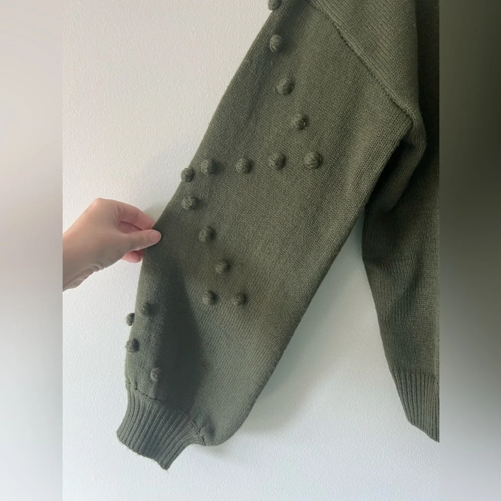 70/21 Pom-Sleeve Green Oversized Turtleneck Sweater Size Small